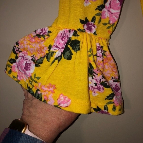 Bobbie Brooks Sz S Yellow Floral Hanky Hem Top with Necklace NEW NWT - Picture 5 of 6